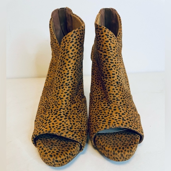 FERGALICIOUS Leopard Print Ankle Booties - Picture 12 of 12